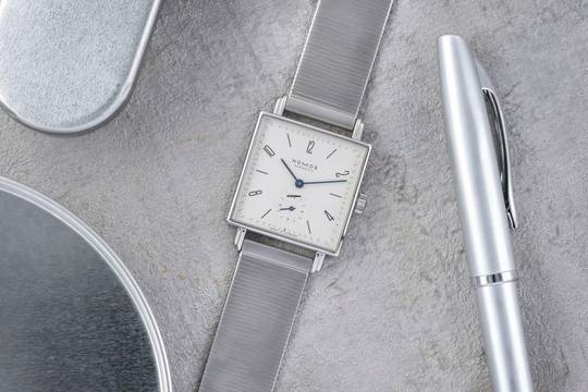  NOMOS Tetra Edelstahl Handaufzug Herrenuhr Ref. 408 Box & Papiere 2016 
