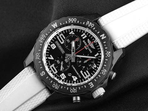  Breitling Endurance Pro Breitlight Ref.X83310A71B1S1 2025 Full Set Ungetragen Endurance Pro 