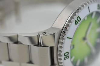 Thumbnail von Oris Aquis Date Taste of Summer Green White 01 733 7787 4137-07 8 22 04PEB