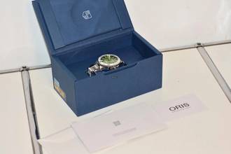 Thumbnail von Oris Aquis Date Taste of Summer Green White 01 733 7787 4137-07 8 22 04PEB