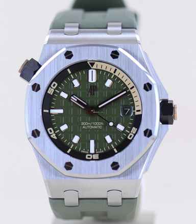  Audemars Piguet Royal Oak Offshore Diver green Dial unworn Khaki B+P 
