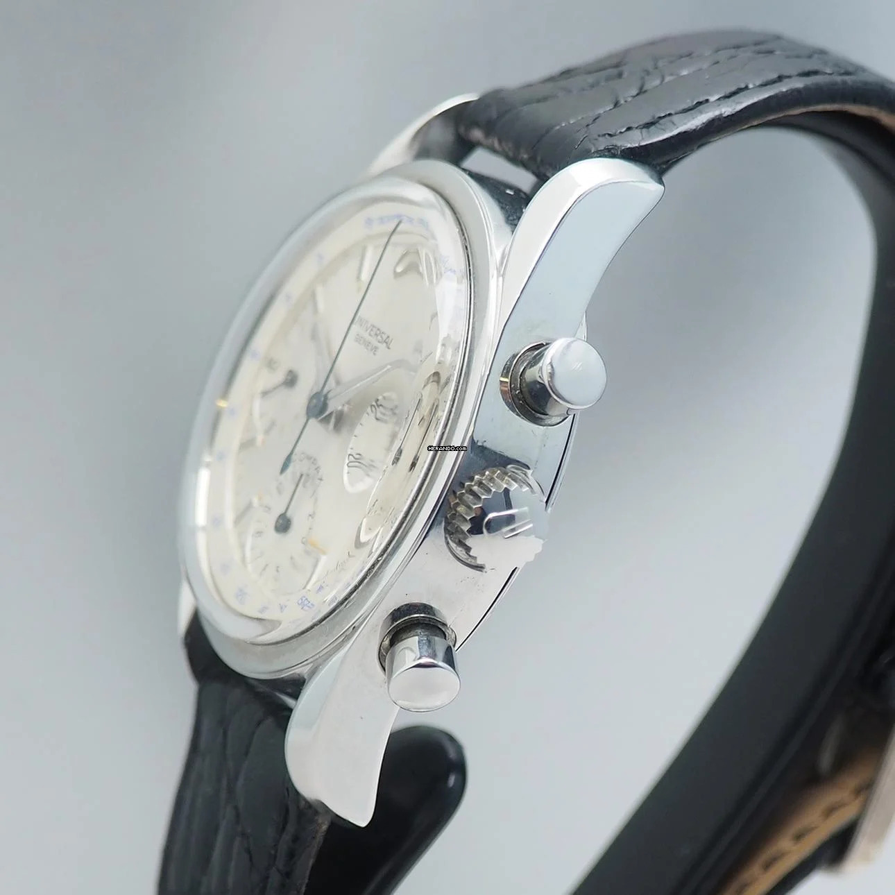 Universal Genève Compax Chronograph REF. 22705/1 Valjoux 72