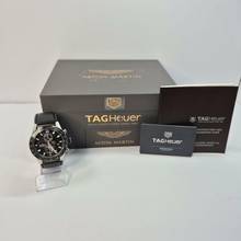 Thumbnail von TAG Heuer Carrera Calibre HEUER 01 Aston Martin 45mm Automático Completo