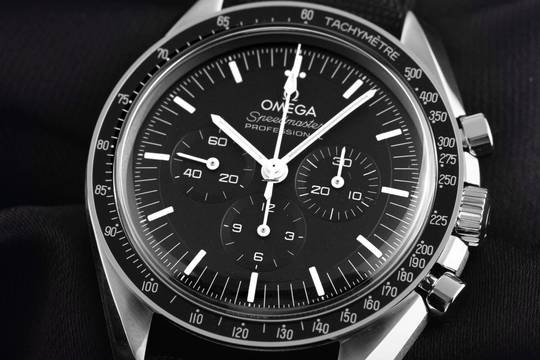  Omega Speedmaster Professional Moonwatch Ref.310.32.42.50.01.001 2025 Full Set Ungetragen Speedmaster Moonwatch Professional Faltschließe 