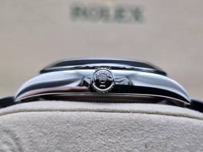 Thumbnail von Rolex Oyster Perpetual 34 34mm 124200-0008 Lavender dial Unworn/New Condition Full Set 11-2025