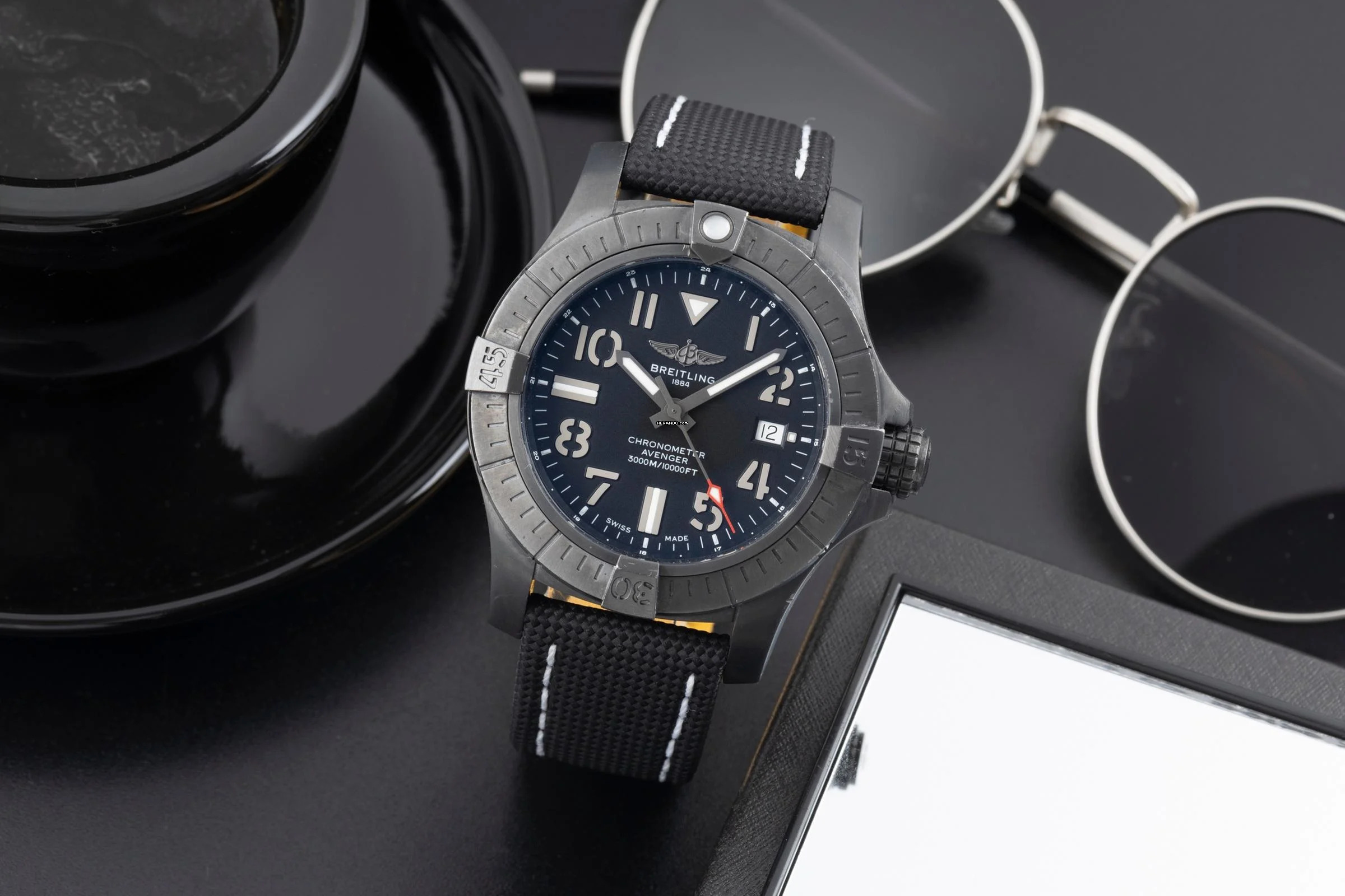 Breitling Avenger Titan Automatik Herrenuhr Ref. V17319101B1X1 Box & Papiere