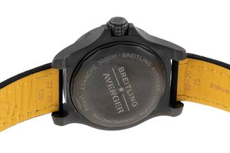 Thumbnail von Breitling Avenger Titan Automatik Herrenuhr Ref. V17319101B1X1 Box & Papiere