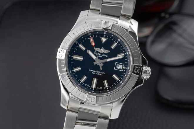  Breitling Avenger Stahl Automatik Herrenuhr Ref. A17318101B1A1 Box & Papiere 