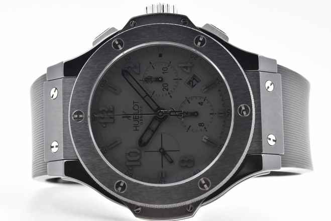  Hublot Big Bang All Black Chronograph 301.CX.134.RX Limited Edition 