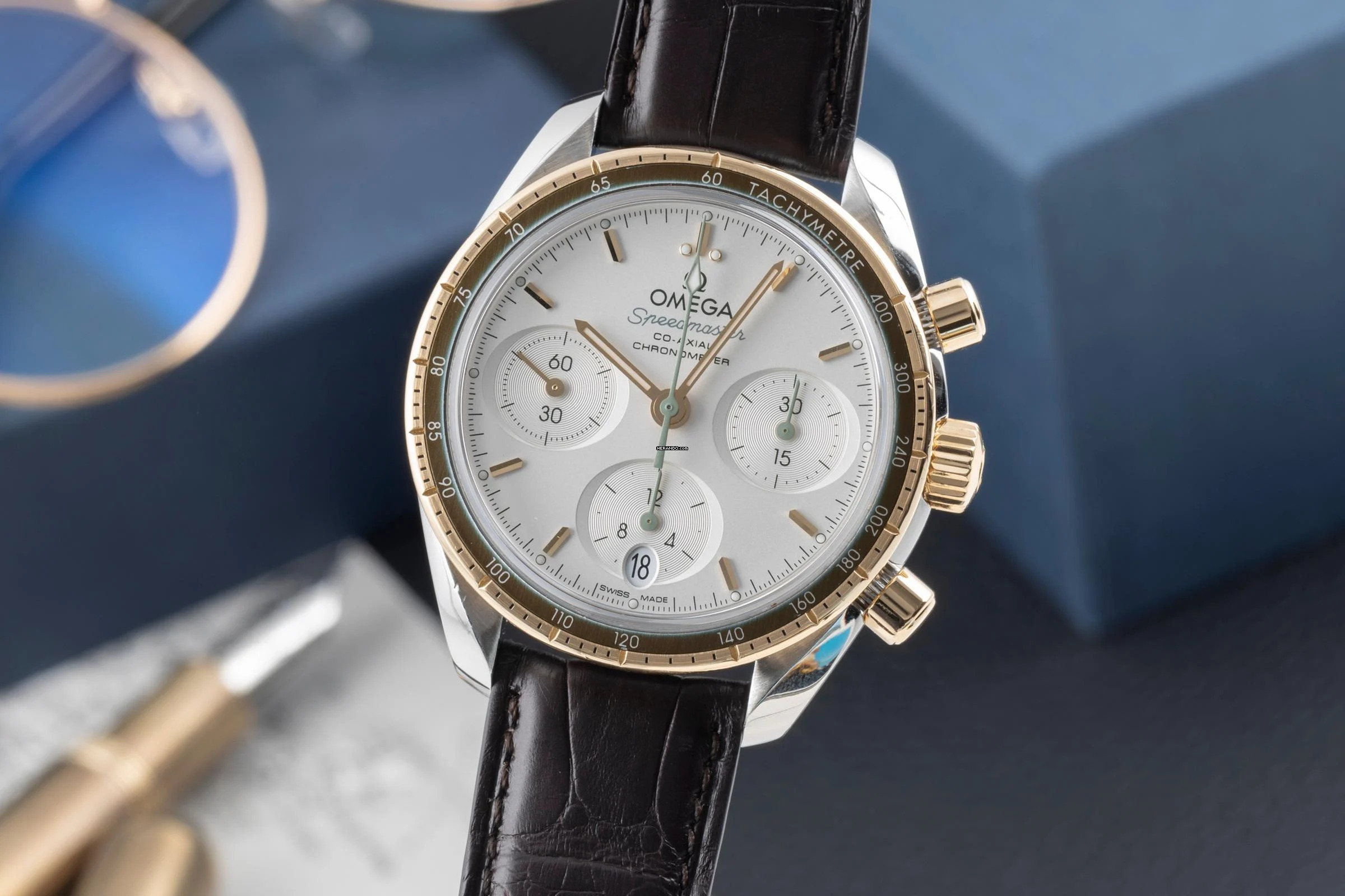 Omega Speedmaster 38 Chronograph Stahl / Gold Ref. 324.23.38.50.02.001