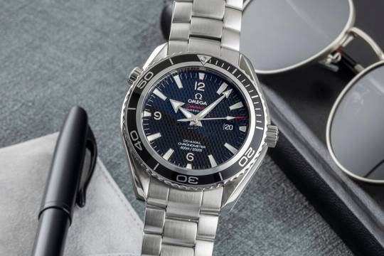  Omega Seamaster Planet Ocean 007 Quantum Of Solace Ref. 222.30.46.20.01.001 