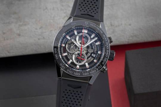  TAG Heuer Carrera Calibre HEUER 01 Chronograph Keramik / Stahl Automatik Ref. CAR2A90.FT6071 B&P 
