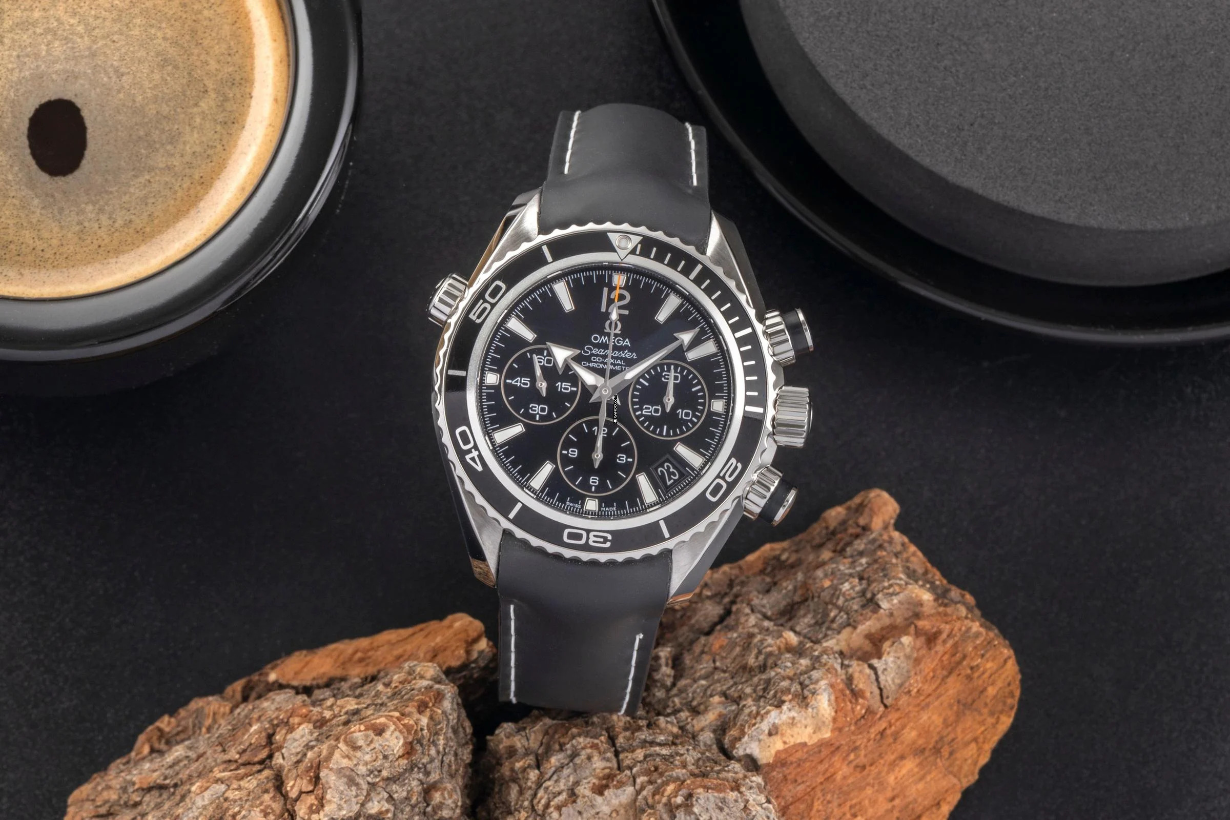 Omega Seamaster Planet Ocean Chronograph Stahl Automatik Ref 222.32.38.50.01.001