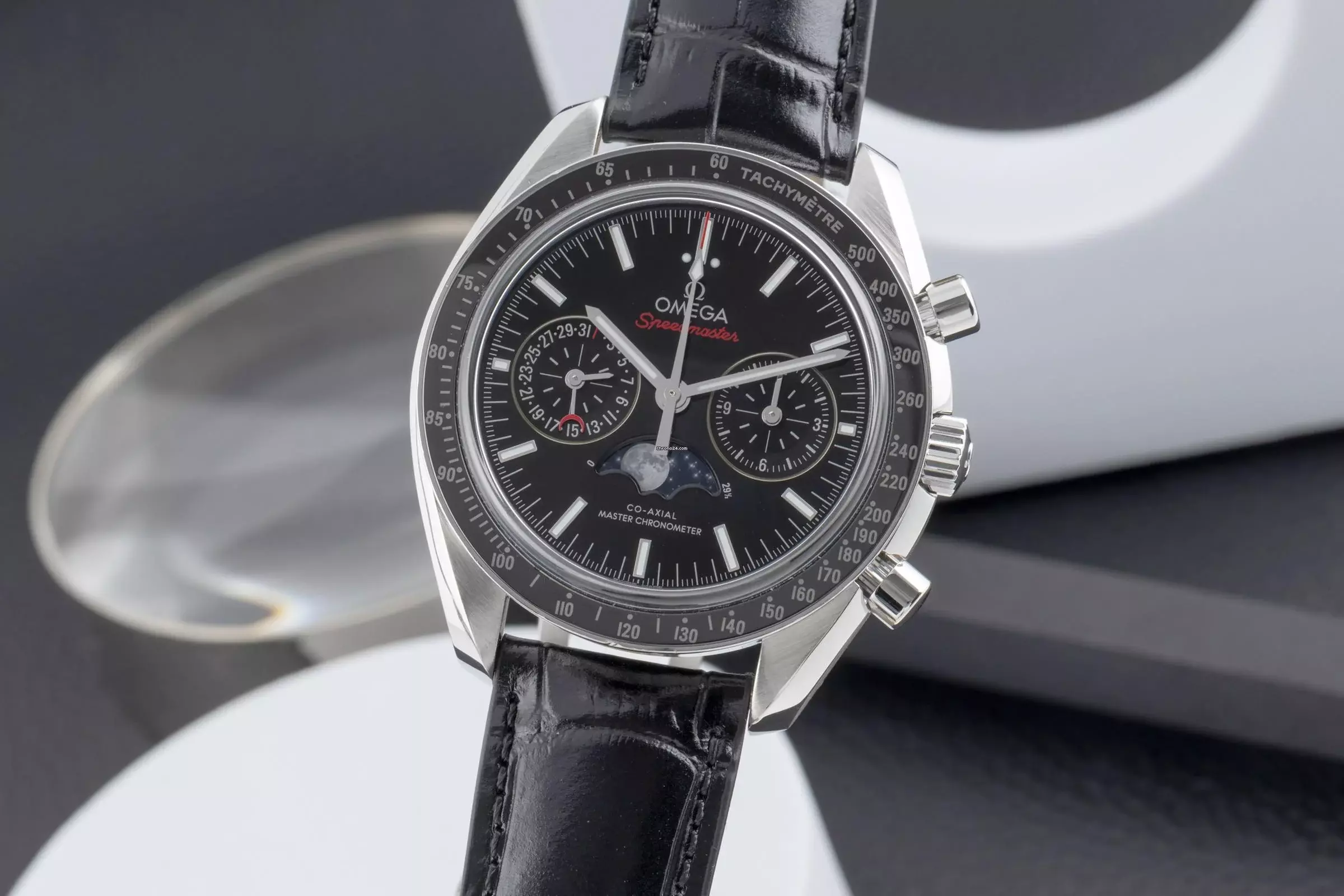 Omega Speedmaster Moonphase Moonwatch Mondphase 304.33.44.52.01.001 B&P