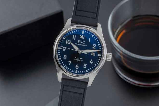  IWC Fliegeruhr Mark Pilot Mark XX Black Dial Stahl Automatik Herrenuhr Ref. IW328201 B&P 2024 