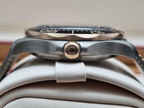 Thumbnail von Omega Seamaster Diver 300 M 210.90.42.20.10.001 Bronze Gold/Titanium Unworn/New Condition Full Set 11-2025