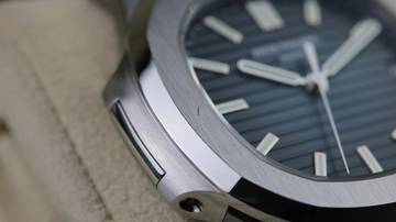 Thumbnail von Patek Philippe Nautilus Steel - Blue New Calibre - like New - Fullset - 2020