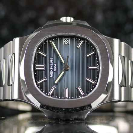  Patek Philippe Nautilus Steel - Blue New Calibre - like New - Fullset - 2020 