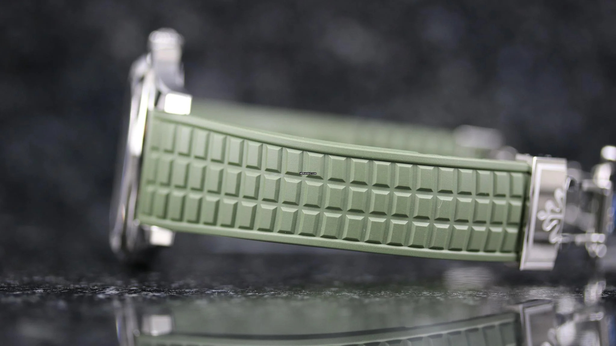 Patek Philippe Aquanaut Luce Green - like New - Fullset - 2023