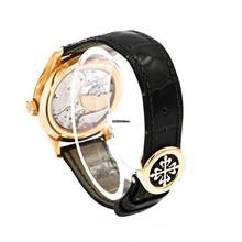 Thumbnail von Patek Philippe Perpetual Calendar 5327R-001