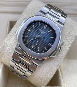  Patek Philippe Nautilus BLUE/BLACK DIAL+EXTRACT PAPERS +SERVICE INVOICE (Heldwein) 