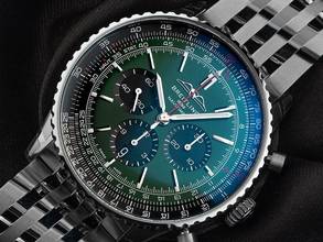 Thumbnail von Breitling Navitimer 1 B01 Chronograph Ref.AB0137241L1A1 2026 Full Set Ungetragen Navitimer B01 Chronograph 46 Green Dial