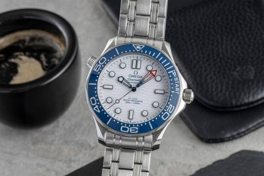  Omega Seamaster Diver 300 M 37th America's Cup Automatik Ref. 210.30.42.20.04.002 