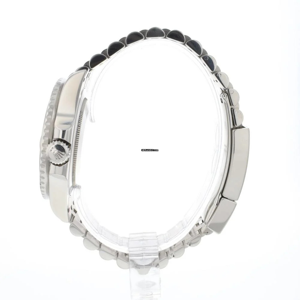 Rolex GMT-Master II 126710BLRO