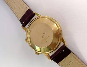 Thumbnail von Jaeger-LeCoultre Memovox Servierte (580e) Memovox Solid Gold Bumper Automatik Datum 37mm