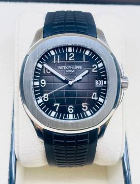  Patek Philippe Aquanaut (with first buying receipt) NEW,UNWORN + BOX&PAPERS + NEW Clasp and Movement 