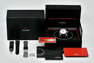 Thumbnail von Tudor Grantour Date 20500N | CC100 Full Set 2012 | white dial | Steel