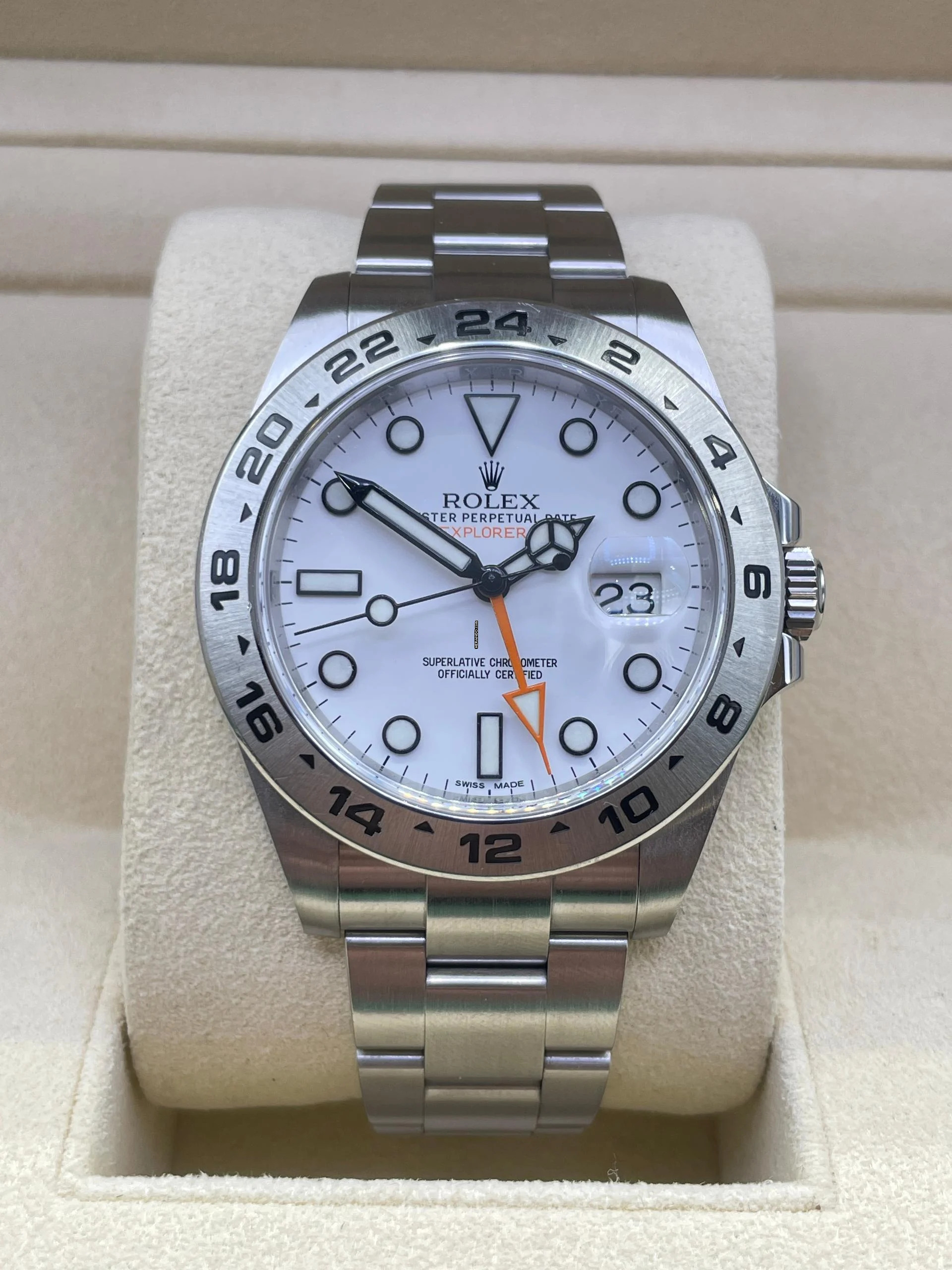 Rolex Explorer II (Polar White Dial) FULL SET WITH BOX/PAPERS Top Condition year:2020 NEW CARD