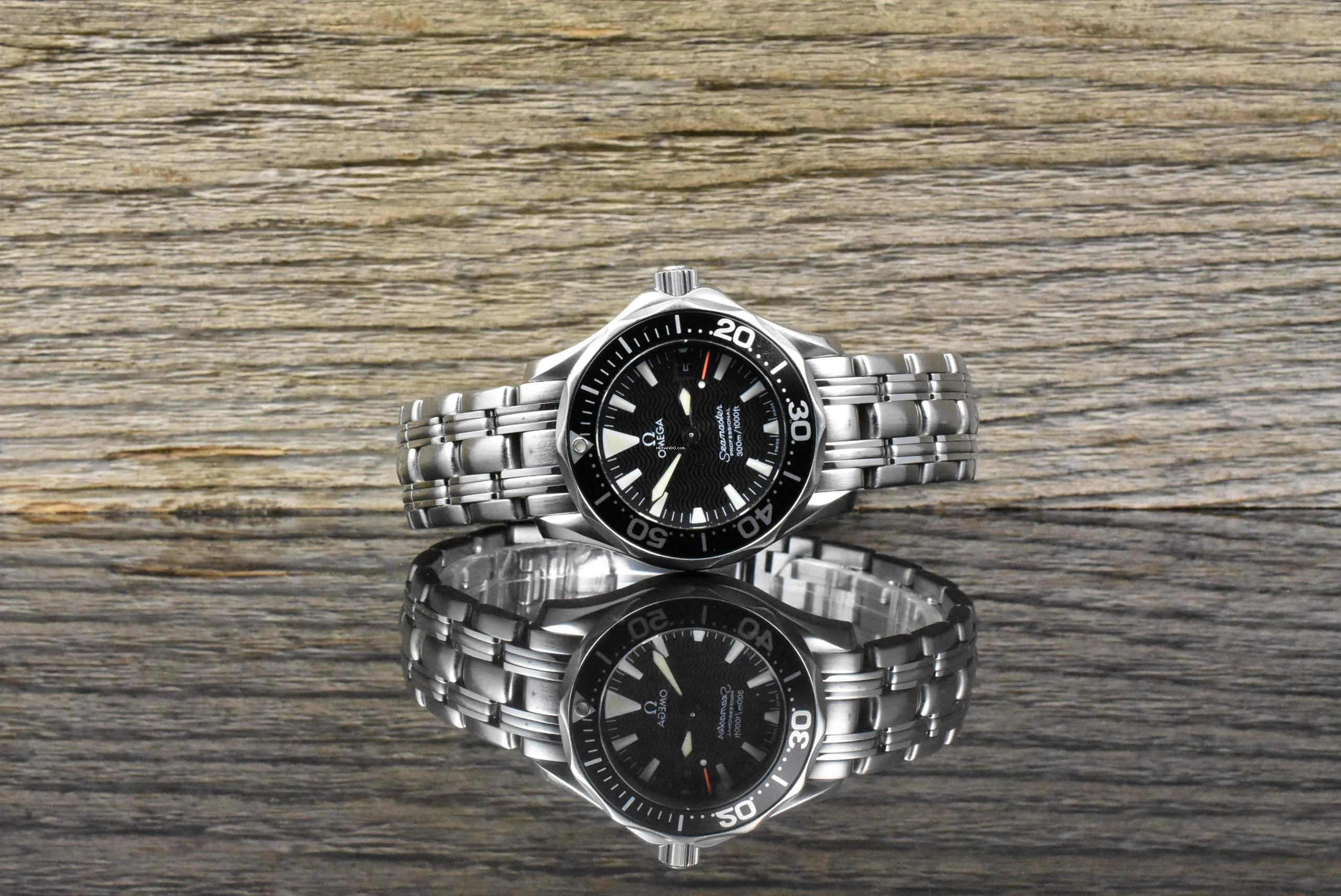 Omega Seamaster Diver 300 M Quarz Lady 2282.50 Black Dial - Vintage