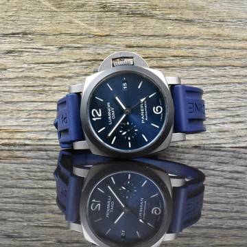  Panerai Luminor GMT Automatic Navy Blue - Carbon & Titanium - Neuwertig & Automatik B&P 