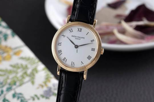  Patek Philippe Calatrava 18K (0,750) Gold Damenuhr Ref. 4819 Klassiker 