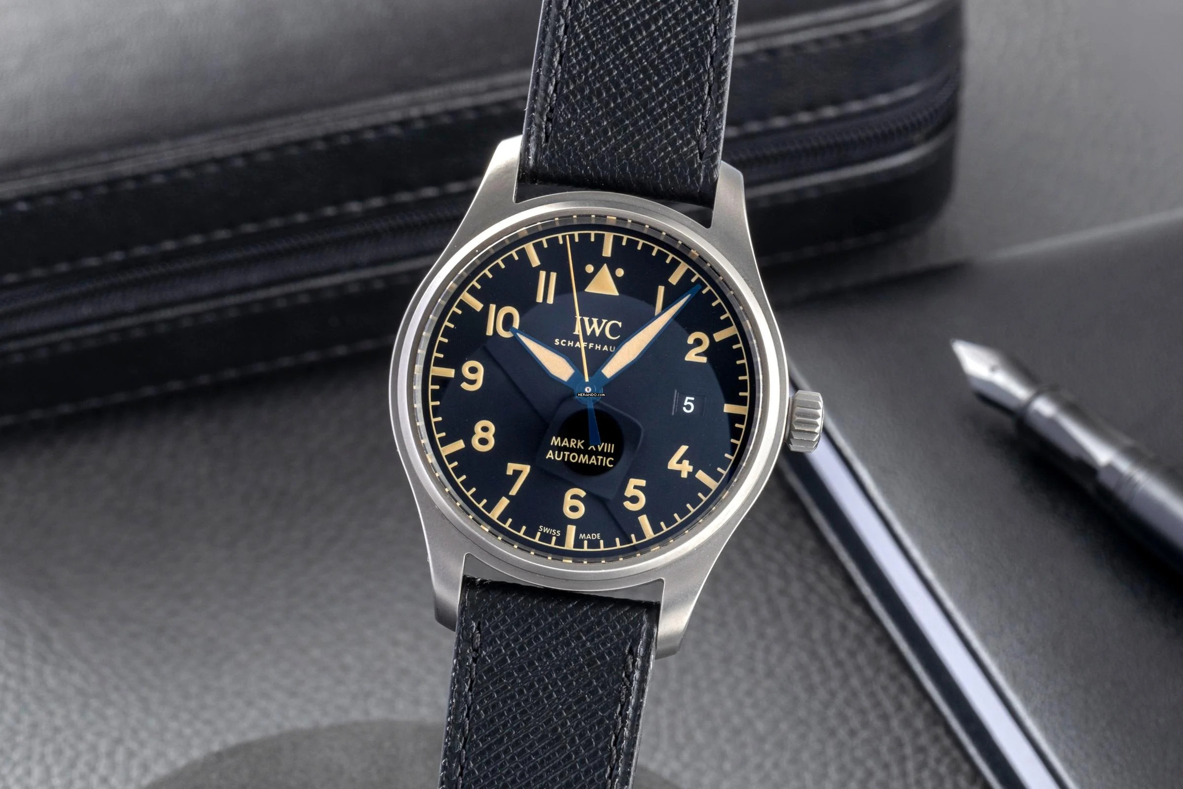 IWC Fliegeruhr Mark Pilot Mark XVIII Heritage Automatik Titan Datum Ref. IW327006 Papiere
