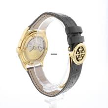 Thumbnail von Patek Philippe Annual Calendar Yellow Gold Grey Dial