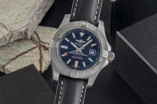  Breitling Avenger II Seawolf Edelstahl Automatik Herrenuhr Ref. A1733110/BC30 