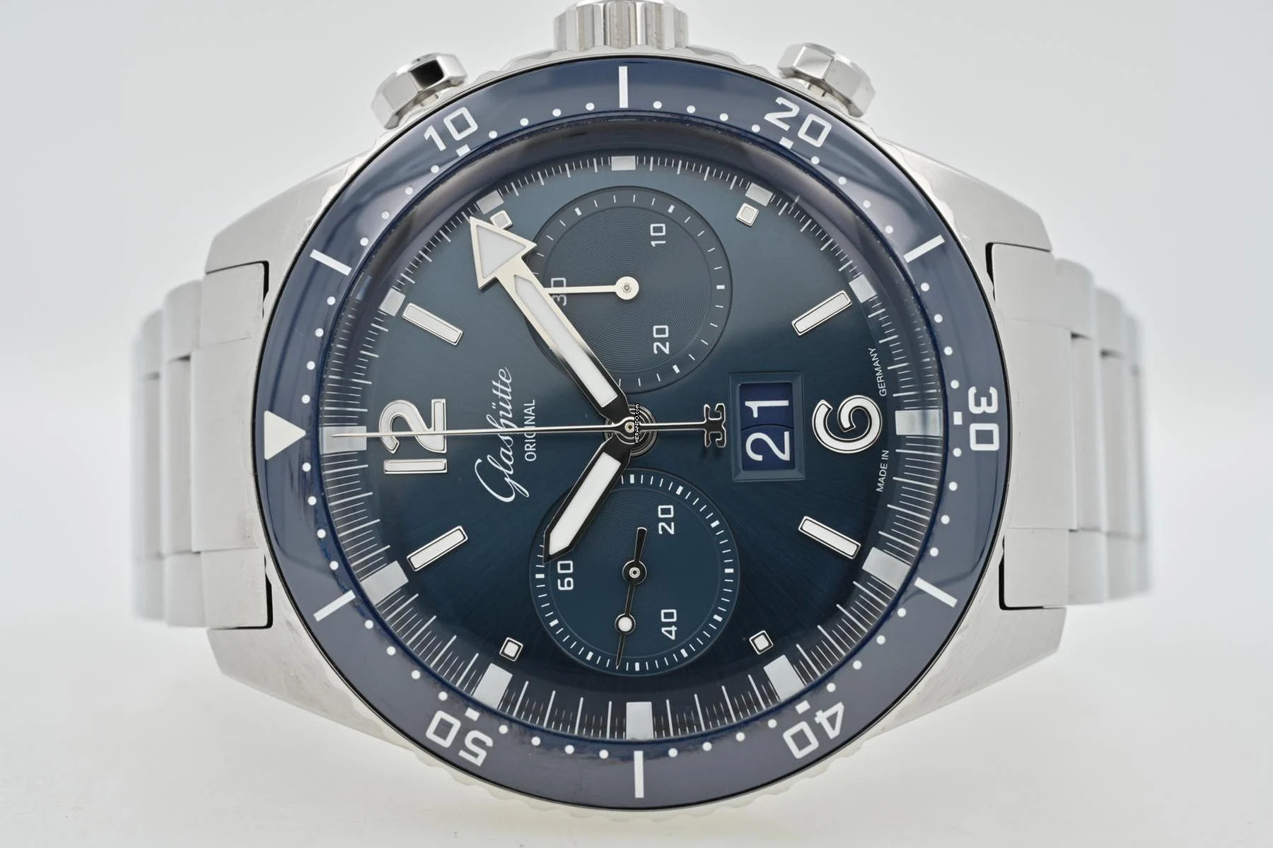 Glashütte Original SeaQ Chronograph Panoramadatum Big Date 1-37-23-02-81-70 Blue Dial