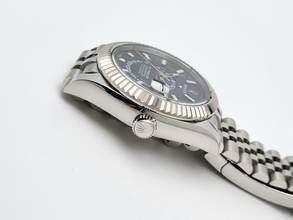 Thumbnail von Rolex Sky-Dweller Blue dial Jubilee Full Set 2020