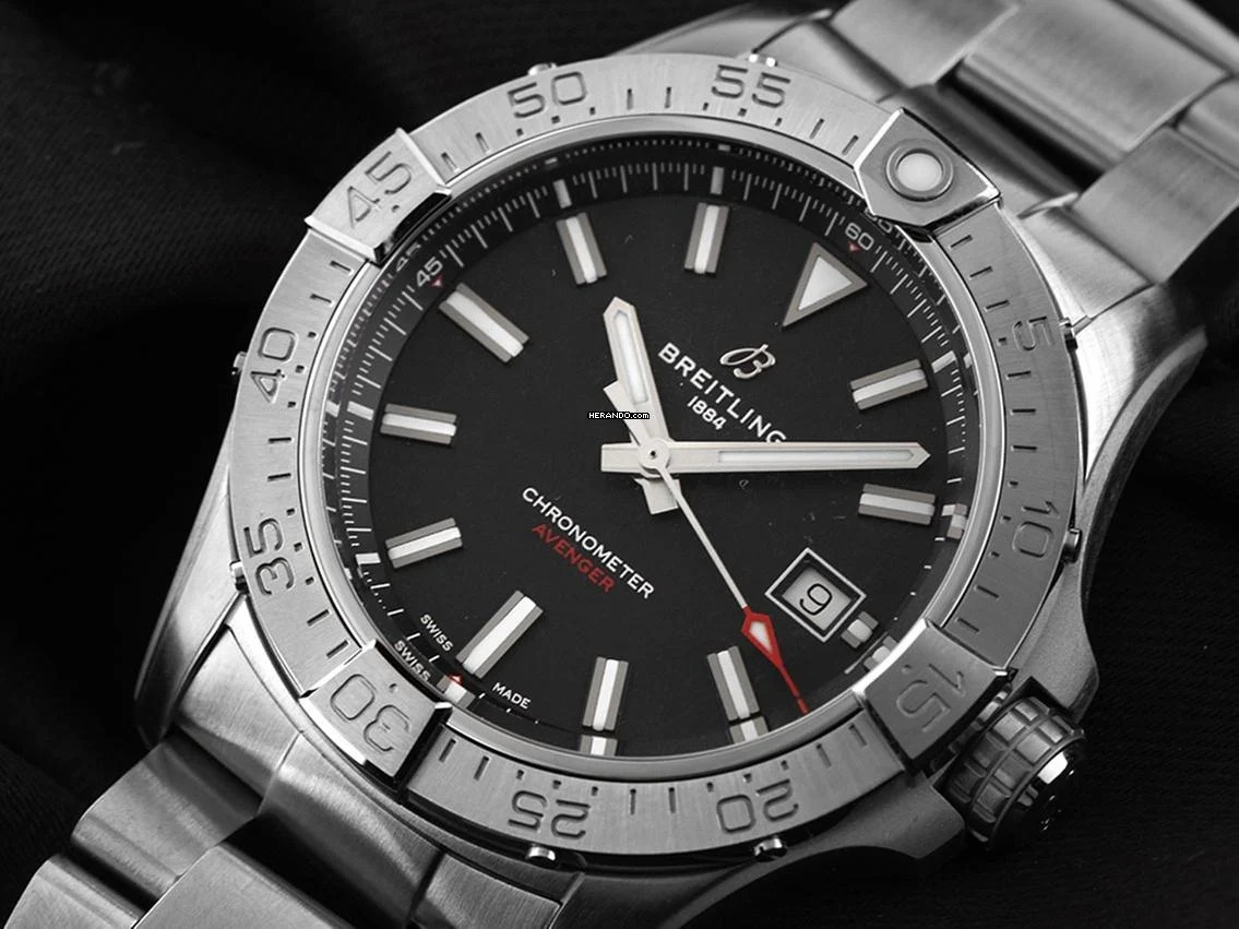 Breitling Avenger Ref.A17328101B1A1 2025 Full Set Ungetragen Avenger