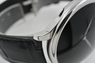 Thumbnail von H.Moser & Cie. Venturer XL Vantablack Special Edition 2327-1213