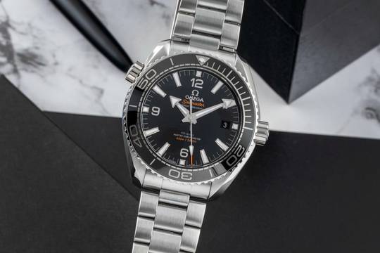  Omega Seamaster Planet Ocean Edelstahl Automatik Herrenuhr 215.30.44.21.01.001 