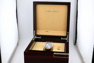 Thumbnail von Роджер Дубуи Оммаж Перпетуальный календарь в белом золоте 18K с циферблатом MOP - Документы службы RD - HO43 1439 0