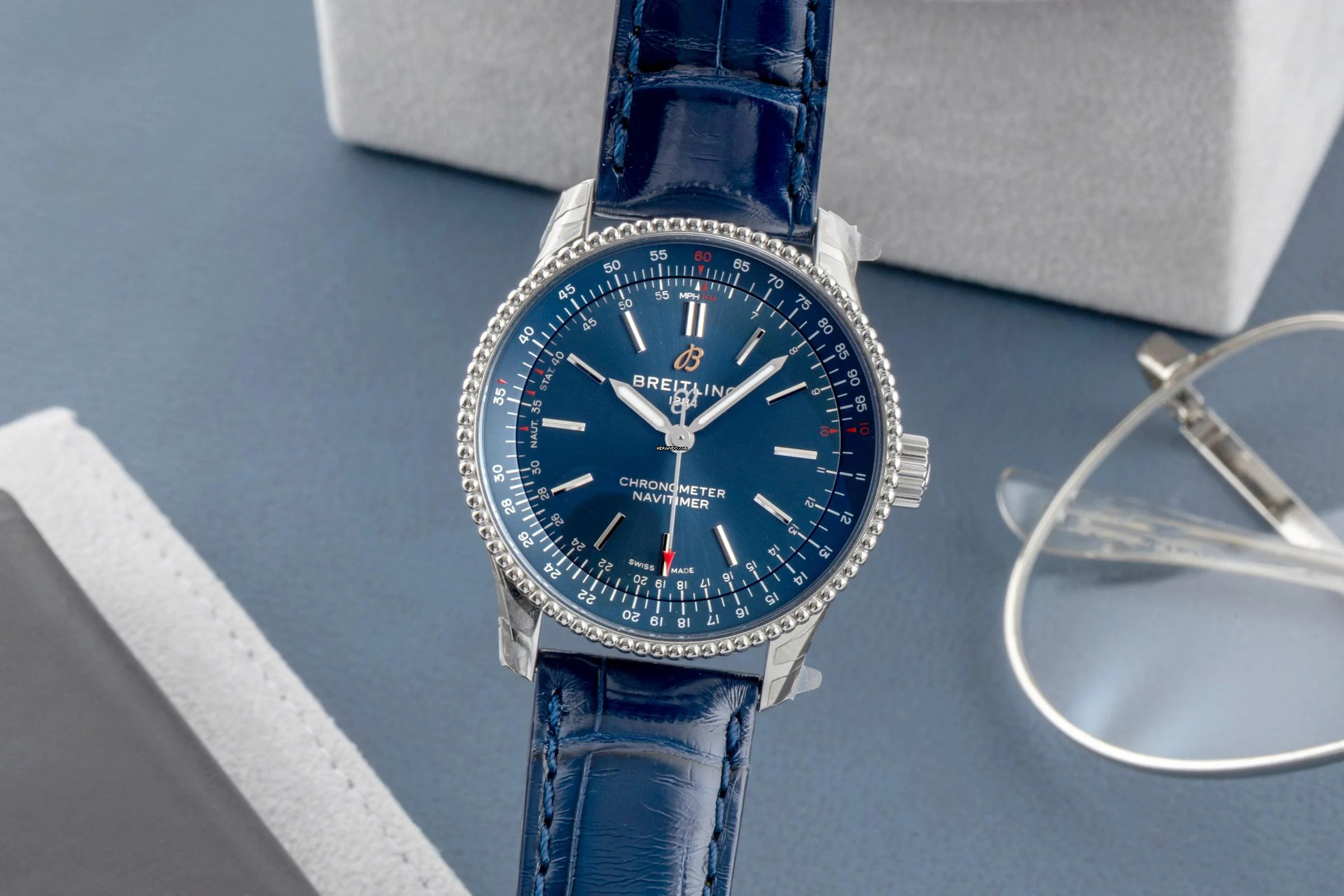 Breitling Navitimer 35 Edelstahl Automatik Medium Ref. A17395161C1P1 B&P 2022