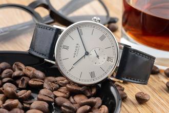 Thumbnail von NOMOS Ludwig 38 Handaufzug Datum Edelstahl Herrenuhr Glasboden Ref. 231 Klassiker