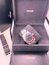 Thumbnail von Tudor Black Bay GMT Pepsi 79830RB LC100 Erstauslieferung 08/2018 (Lancierungsjahr) neuwertig Full Set Originalzustand plus orig. Textil-Armband (neu)