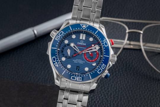  Omega Seamaster Diver 300 M Americas Cup Stahl Herrenuhr Ref. 210.30.44.51.03.002 
