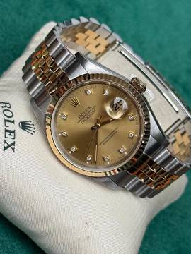  Rolex Datejust 36 Top Condition small diamonds - no stretch 