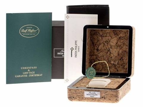  Patek Philippe Nautilus 40th Anniversary Ref.5976/1G-001 2017 Full Set Original unpoliert Nautilus 40th Anniversary Diamanten 18kt Weißgold 303g 